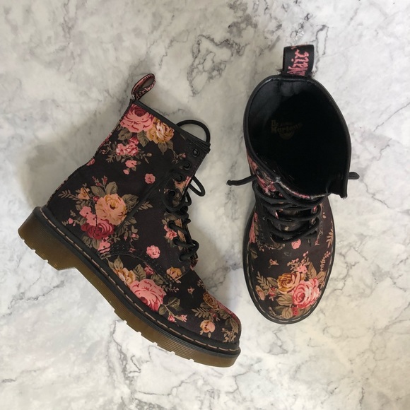 Dr. Martens Shoes - Floral Dr. Martens